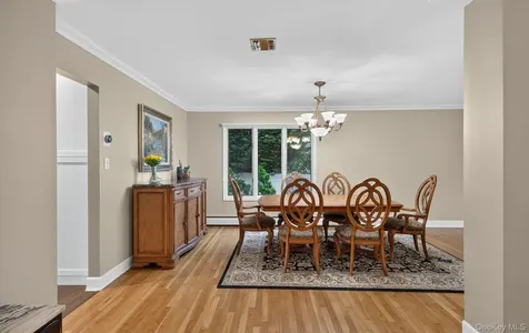 40 Pittoni Drive Commack NY 11725