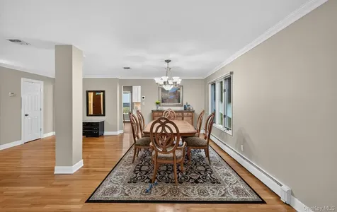 40 Pittoni Drive Commack NY 11725