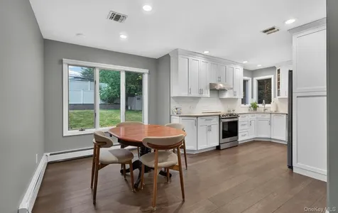 40 Pittoni Drive Commack NY 11725