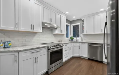 40 Pittoni Drive Commack NY 11725
