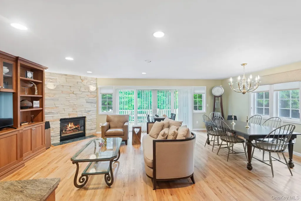 16 Lindbergh Circle Huntington NY 11743