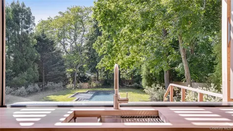 149 Accabonac Road East Hampton NY 11937