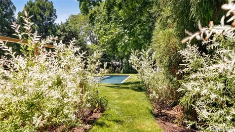 149 Accabonac Road East Hampton NY 11937