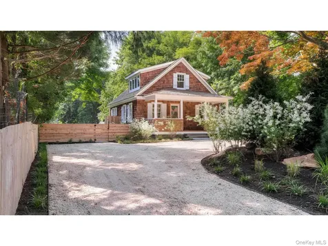 149 Accabonac Road East Hampton NY 11937