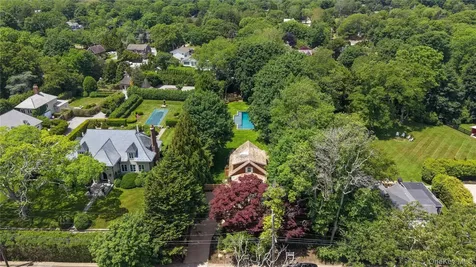149 Accabonac Road East Hampton NY 11937
