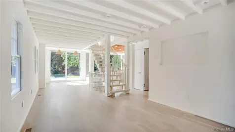 149 Accabonac Road East Hampton NY 11937