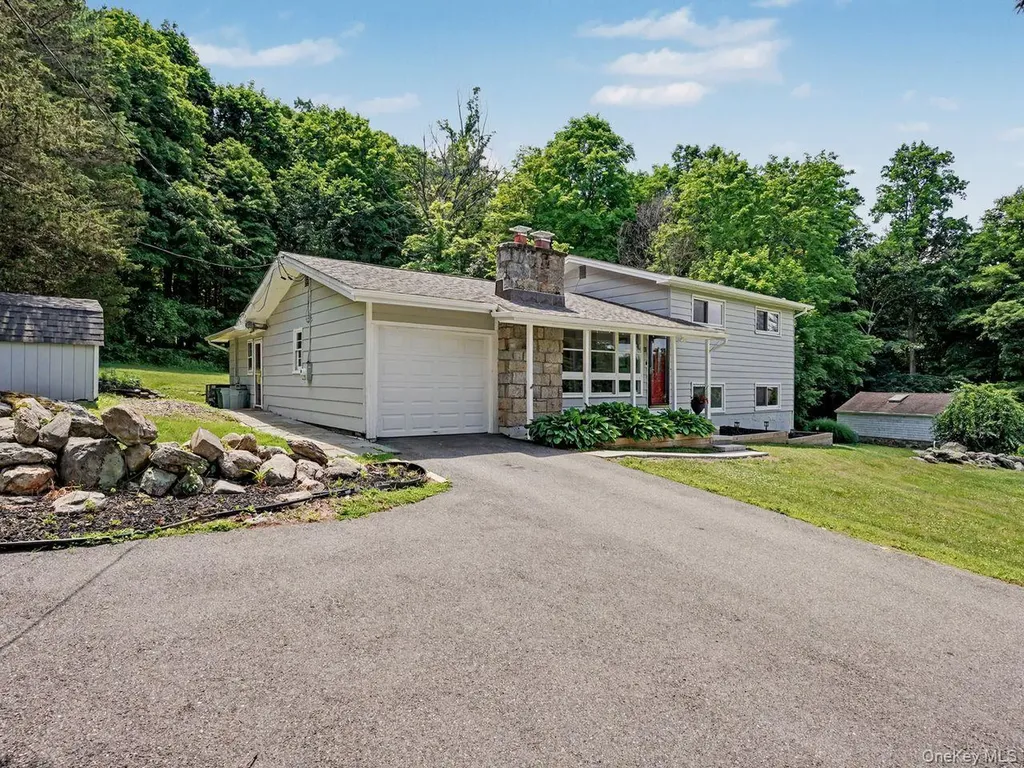 11 Leona Drive Brewster NY 10509