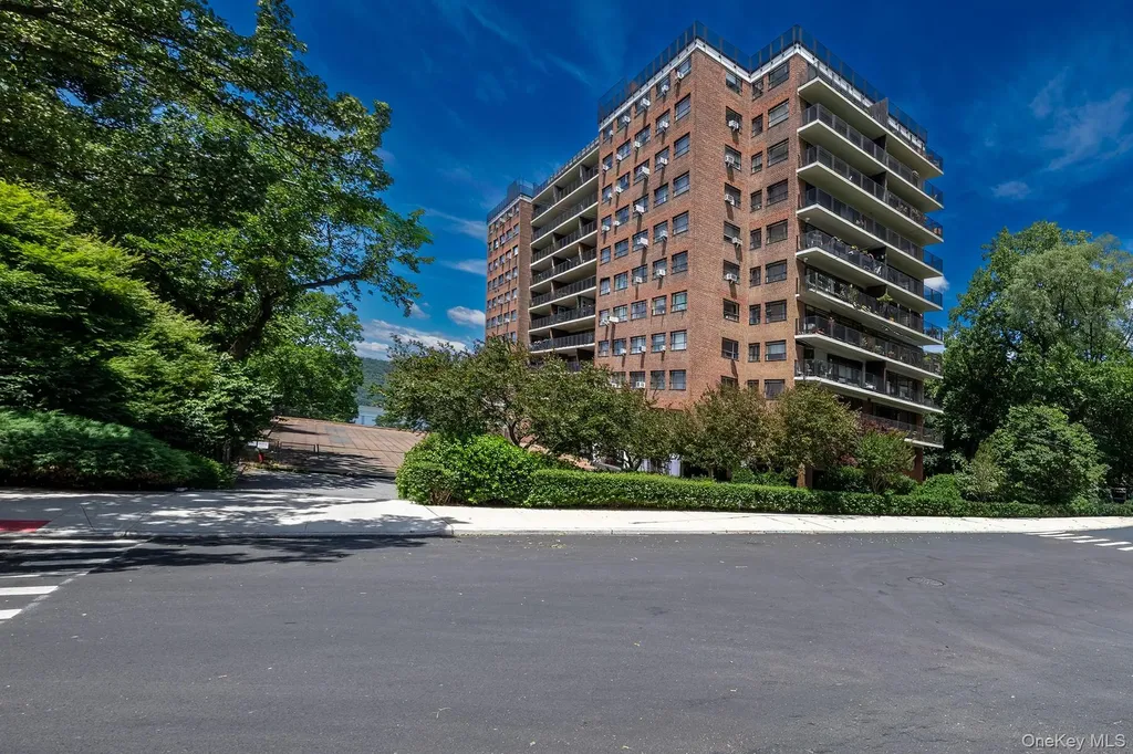 2727 Palisade Avenue Bronx NY 10463