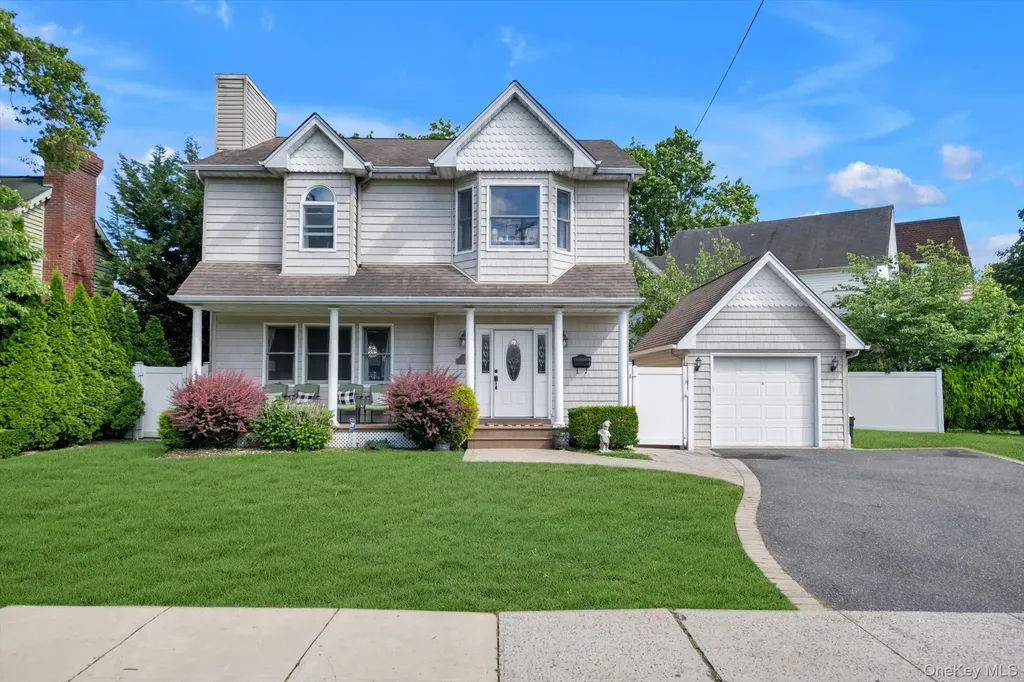 146 Melville Road Farmingdale NY 11735