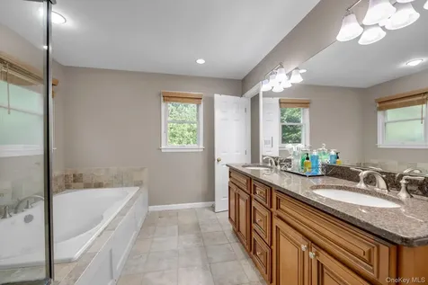 146 Melville Road Farmingdale NY 11735