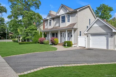 146 Melville Road Farmingdale NY 11735