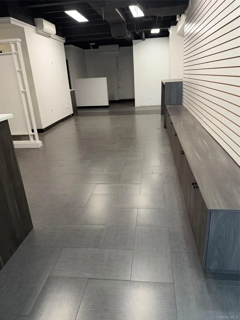 4323 Main Street Flushing NY 11355