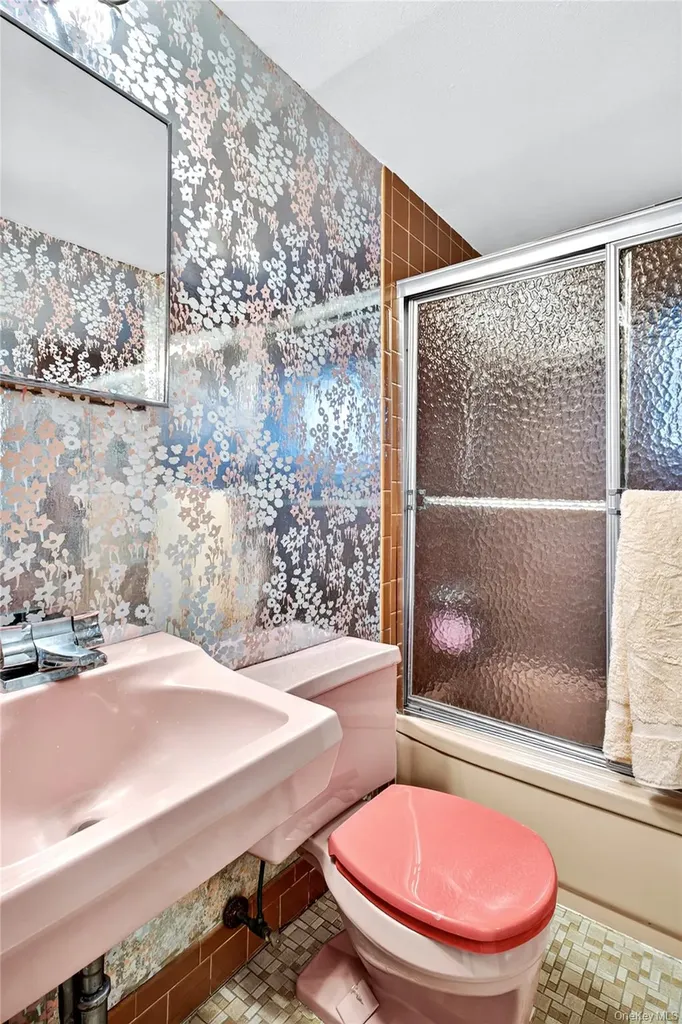 726 University Street Valley Stream NY 11581