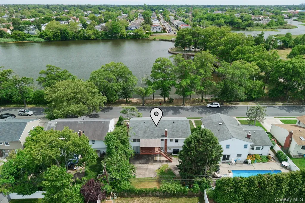 726 University Street Valley Stream NY 11581