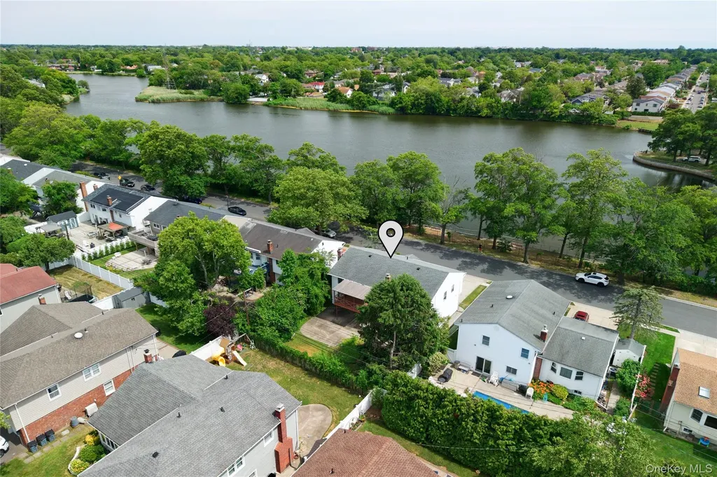 726 University Street Valley Stream NY 11581