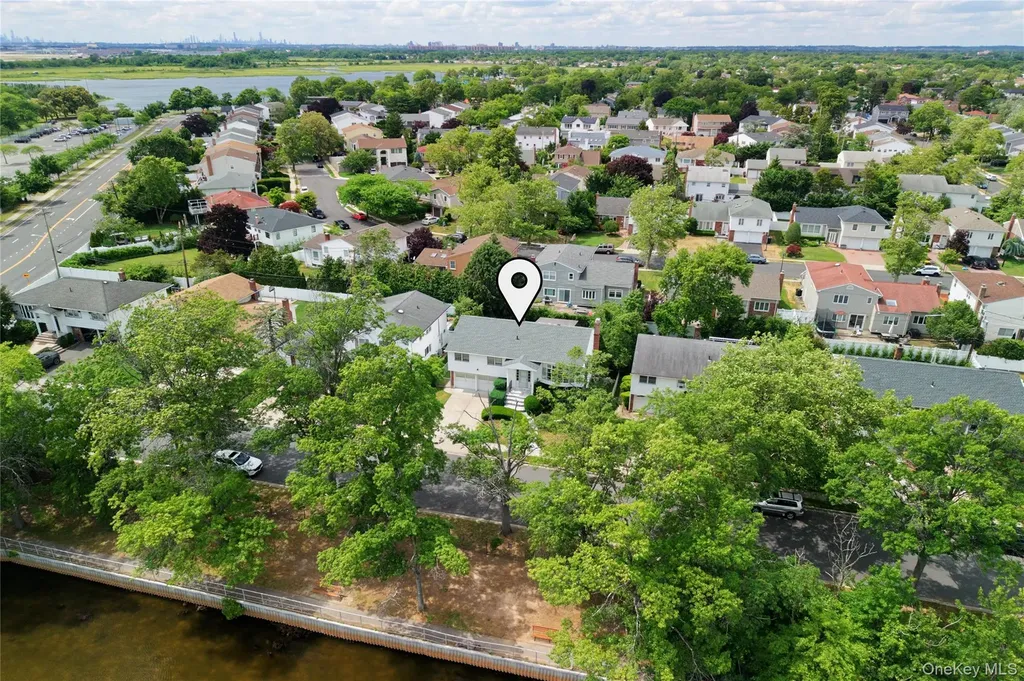 726 University Street Valley Stream NY 11581