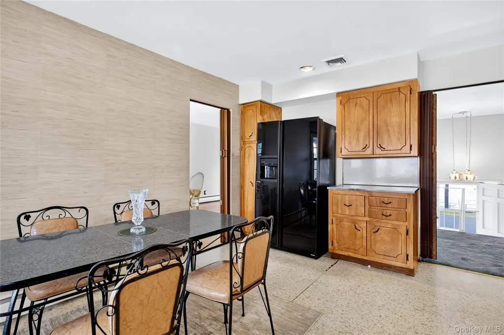 726 University Street Valley Stream NY 11581