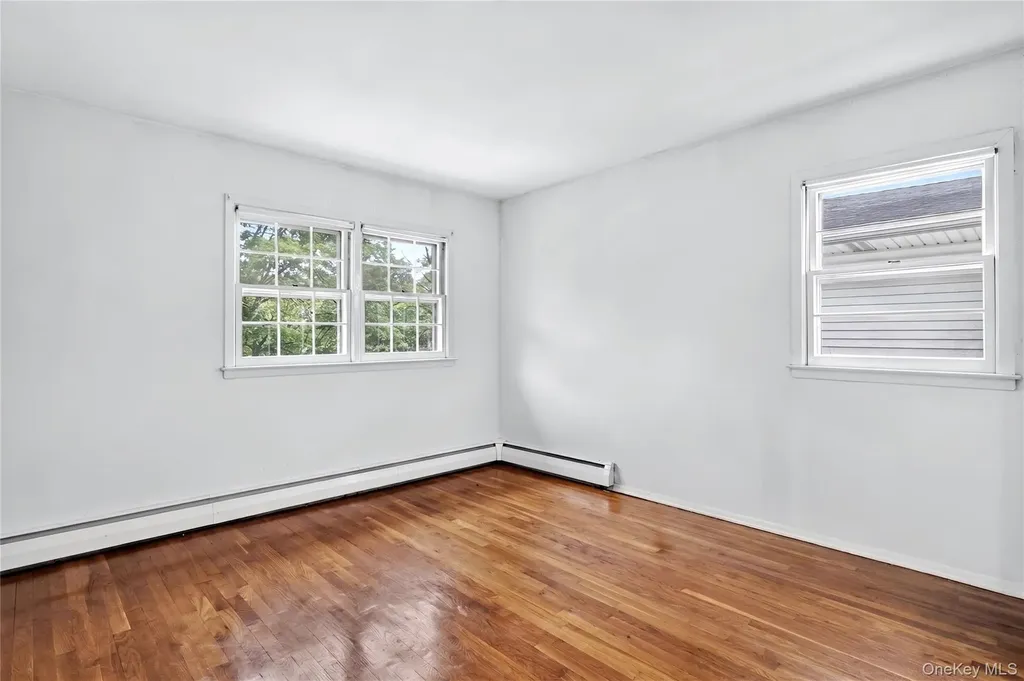 726 University Street Valley Stream NY 11581