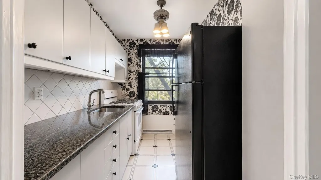 75-05 210th Street Oakland Gardens NY 11364