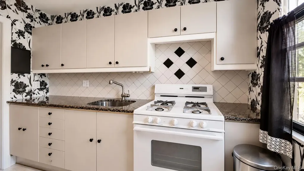 75-05 210th Street Oakland Gardens NY 11364