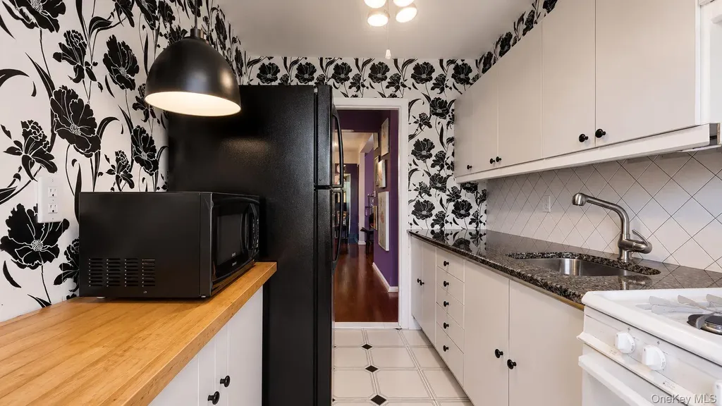 75-05 210th Street Oakland Gardens NY 11364