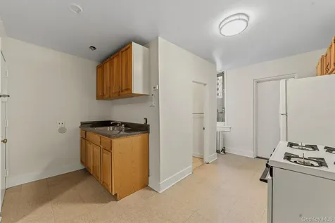 158 Willow Street Yonkers NY 10701