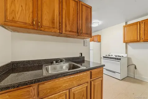 158 Willow Street Yonkers NY 10701
