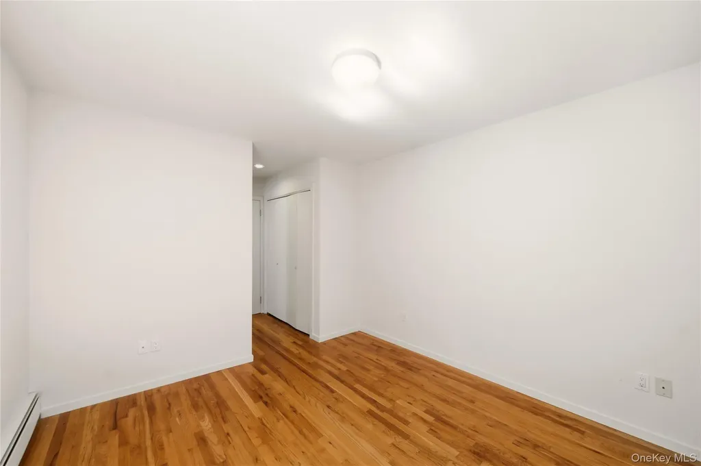 73 Glen Road Baiting Hollow NY 11933