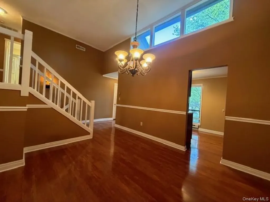 374 Heritage Hills Somers NY 10589