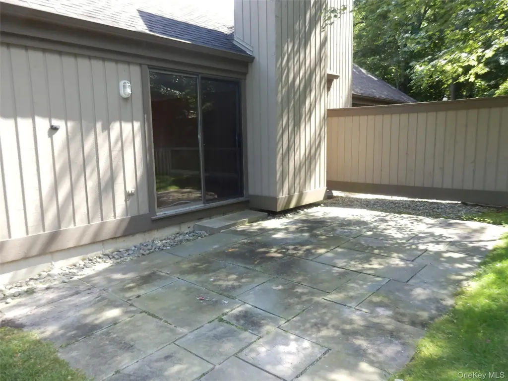 374 Heritage Hills Somers NY 10589