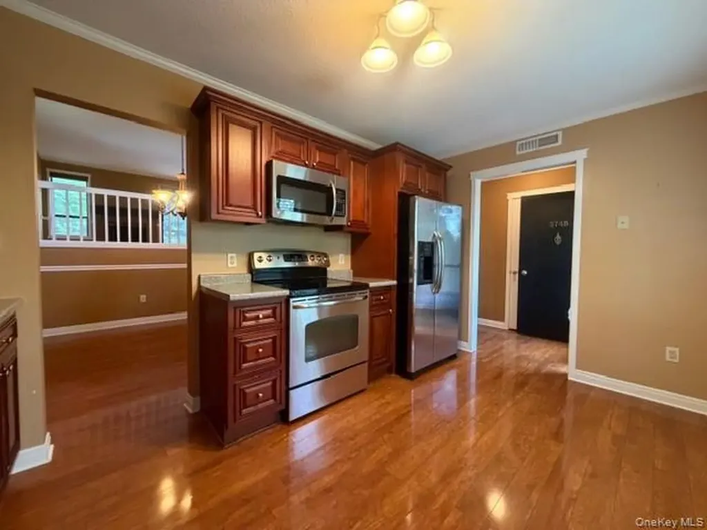 374 Heritage Hills Somers NY 10589