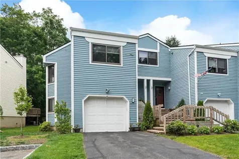 17 Top Of The Ridge Mamaroneck NY 10543