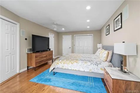 17 Top Of The Ridge Mamaroneck NY 10543