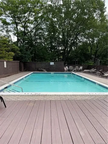 17 Top Of The Ridge Mamaroneck NY 10543