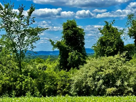 513 Rossway Road Pleasant Valley NY 12569