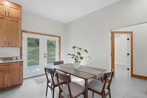 4673 Us Highway 209 Accord NY 12404