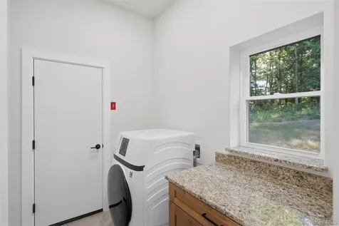 4673 Us Highway 209 Accord NY 12404