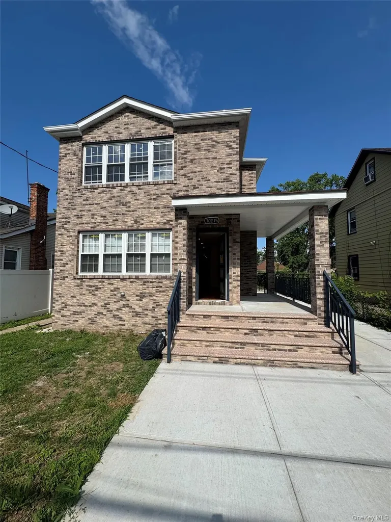 102-15 215th Street Queens Village NY 11429