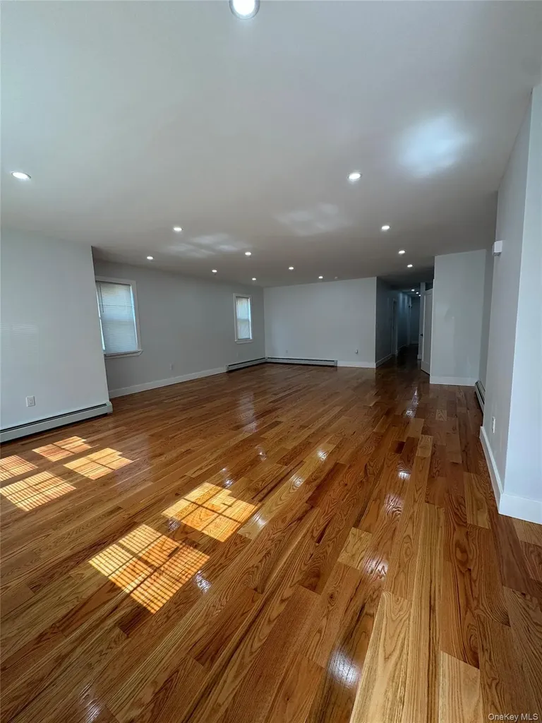 102-15 215th Street Queens Village NY 11429