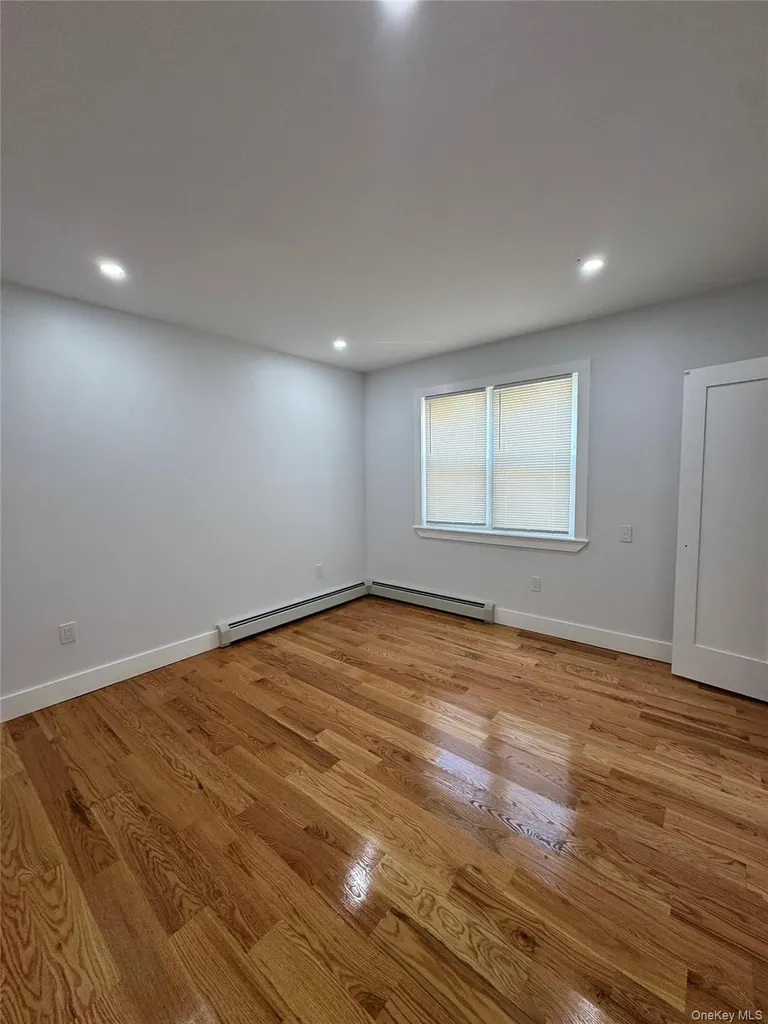 102-15 215th Street Queens Village NY 11429