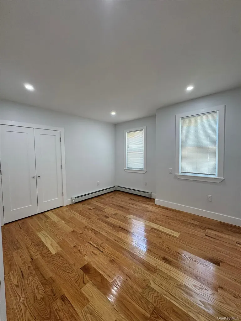102-15 215th Street Queens Village NY 11429