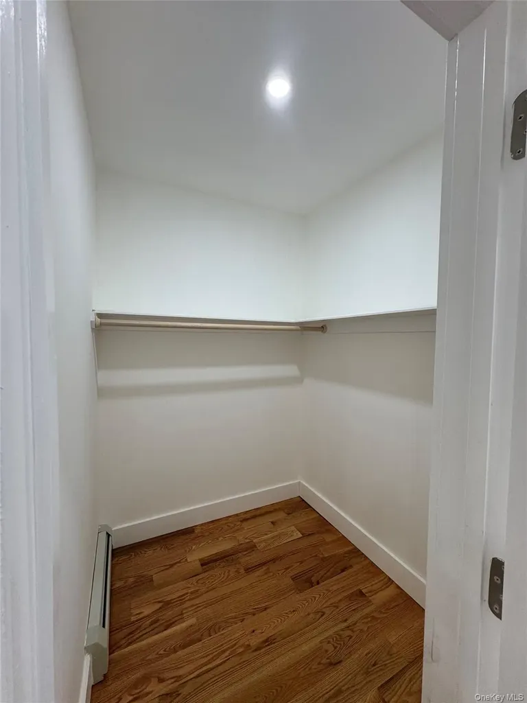 102-15 215th Street Queens Village NY 11429