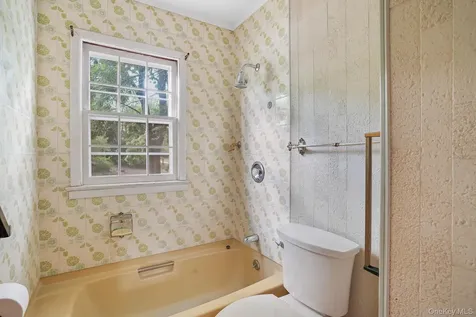 122 Wilbur Boulevard Poughkeepsie NY 12603