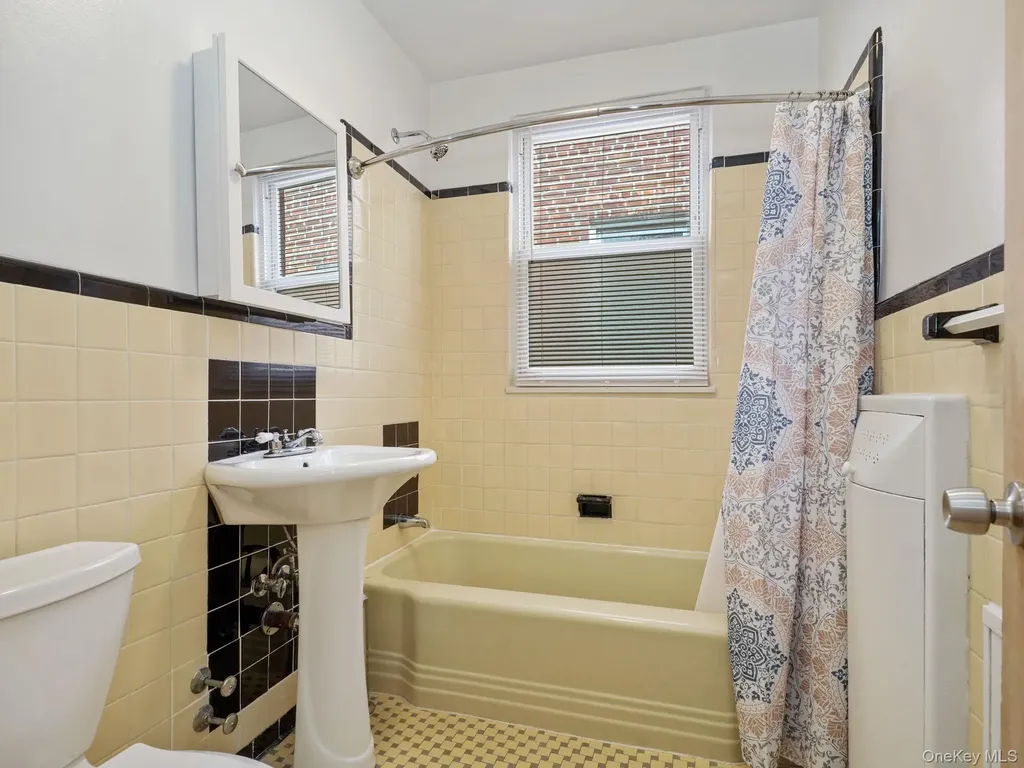 4450 Matilda Avenue Bronx NY 10470