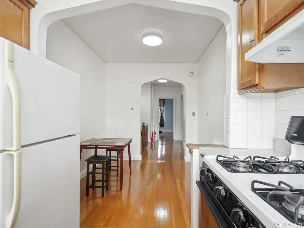 4450 Matilda Avenue Bronx NY 10470