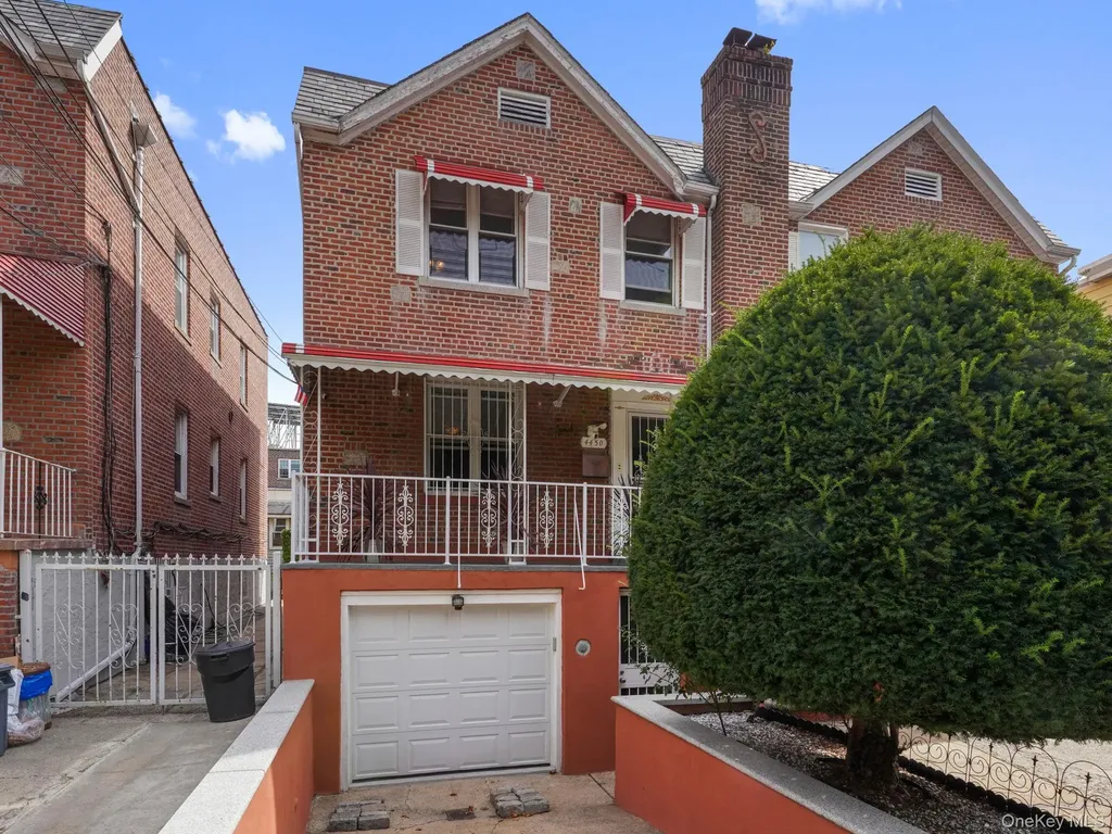 4450 Matilda Avenue Bronx NY 10470