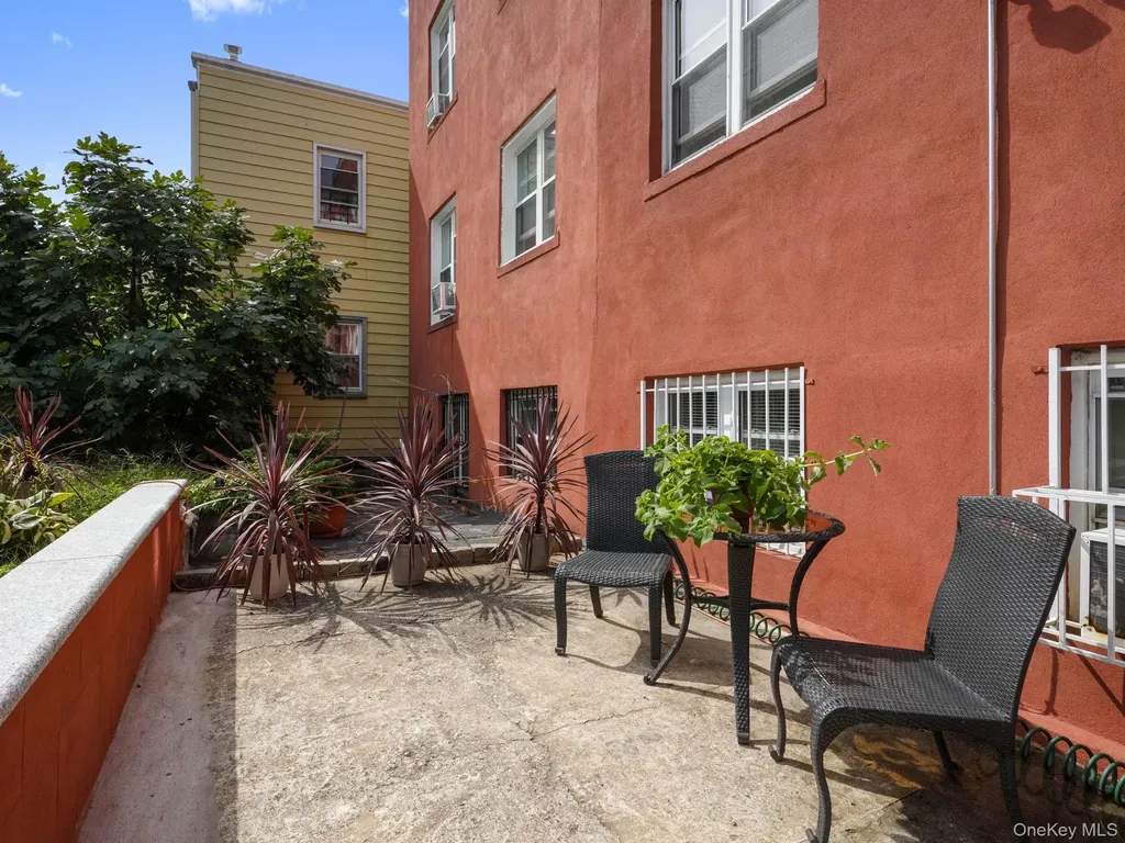 4450 Matilda Avenue Bronx NY 10470