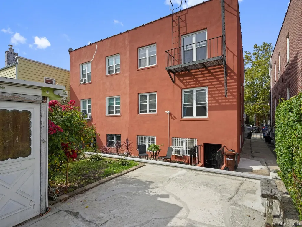 4450 Matilda Avenue Bronx NY 10470