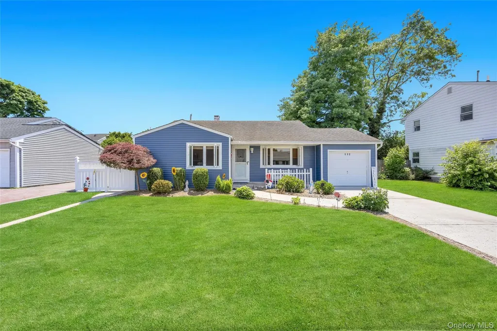 112 Washington Street Farmingdale NY 11735