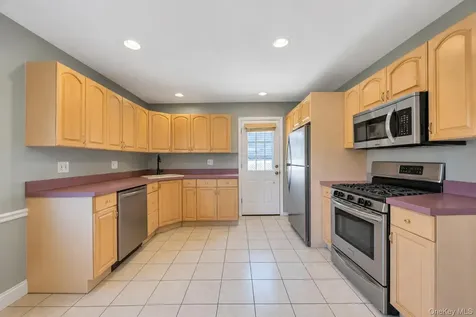 112 Washington Street Farmingdale NY 11735